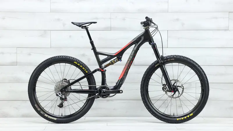 2015 Specialized S-Works Stumpjumper Fsr Carbon Evo 650B  Mountain Bike - Large 1