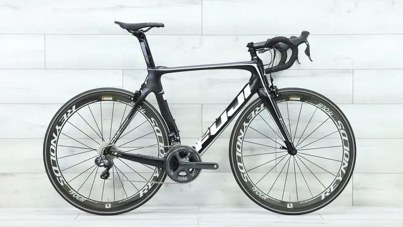 2016 Fuji Transonic 2.5 Le Road Bike - Large 1