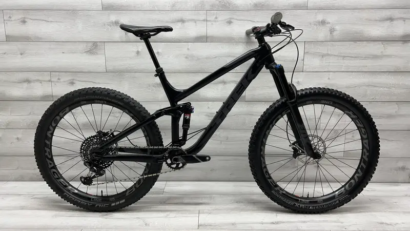 2018 Trek Fuel Ex 8 27.5 Plus  Mountain Bike - Large 1