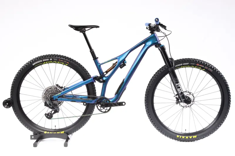 2019 Specialized Stumpjumper Carbon 29  Mountain Bike - Medium 1