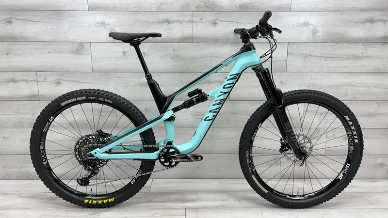 2020 Canyon Spectral Cf 7.0  Mountain Bike - Medium 1