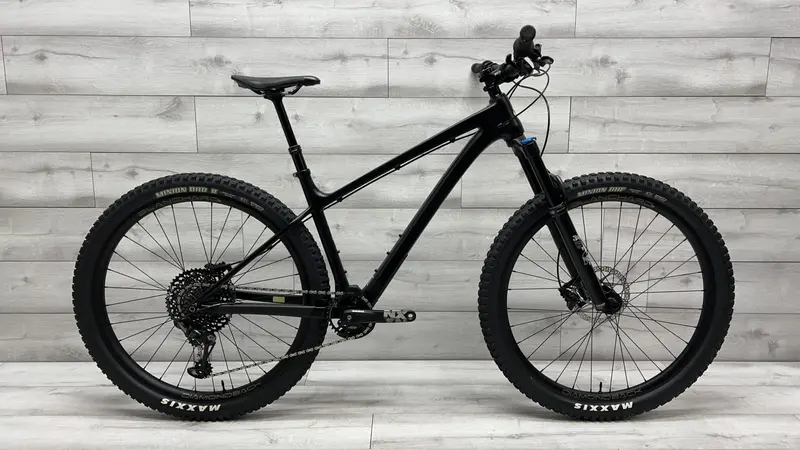 2020 Diamondback Sync'r Carbon 29  Mountain Bike - Medium 1