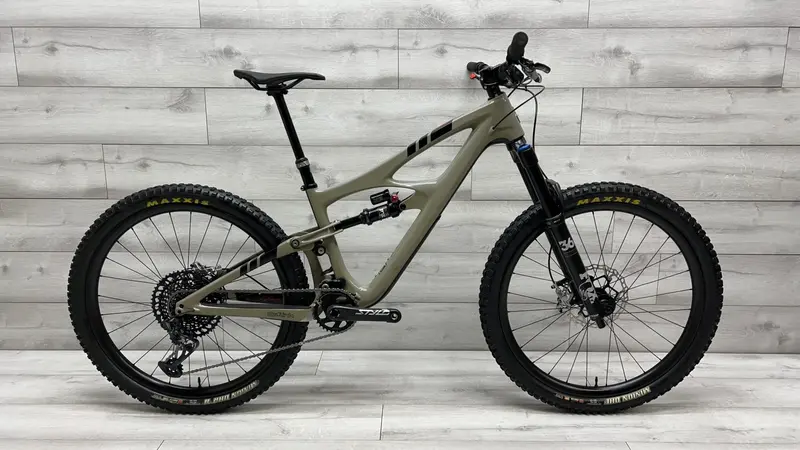 2020 Ibis Mojo Hd5  Mountain Bike - Medium 1