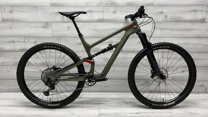 2021 Cannondale Habit Carbon 2  Mountain Bike - Large 1
