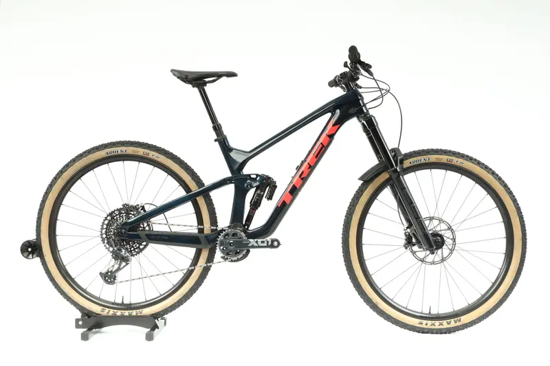 2021 Trek Slash 9.9 X01  Mountain Bike - Med/Large 1