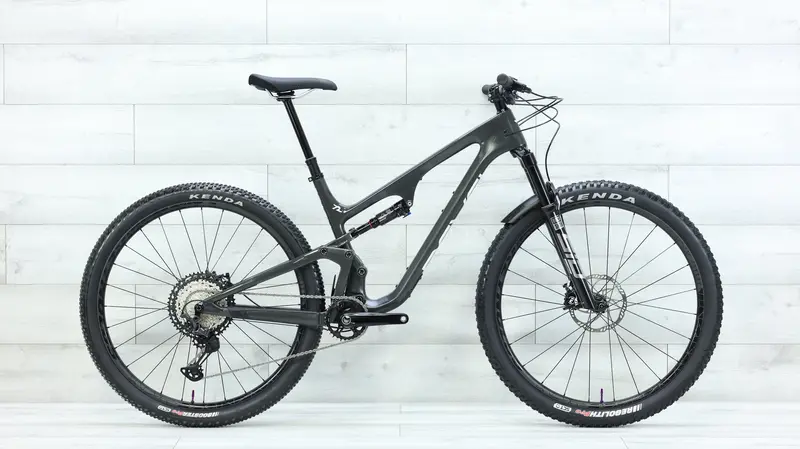 2022 Revel Ranger Xt Mountain Bike - Large 1