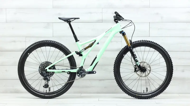 2022 Specialized Stumpjumper Pro  Mountain Bike - Medium 1