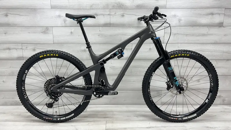 2022 Yeti Sb130  Mountain Bike - Large 1