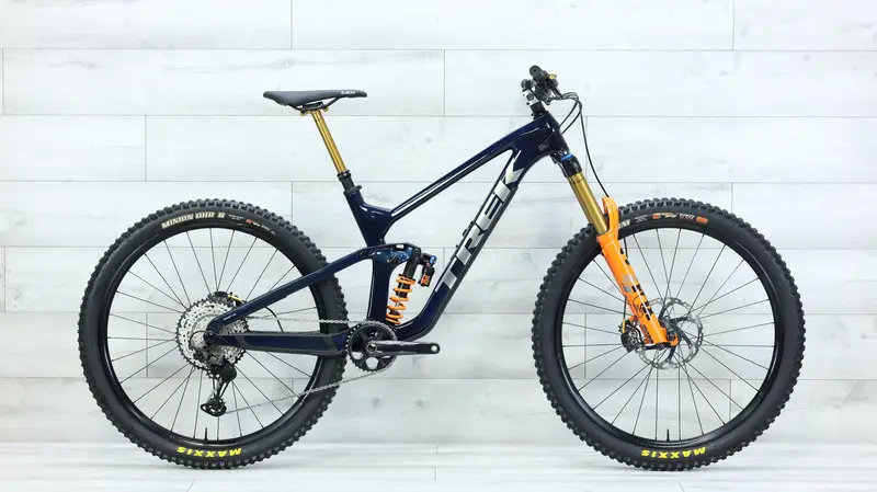2023 Trek Slash 9.7 Factory Mountain Bike - Med/Large 1