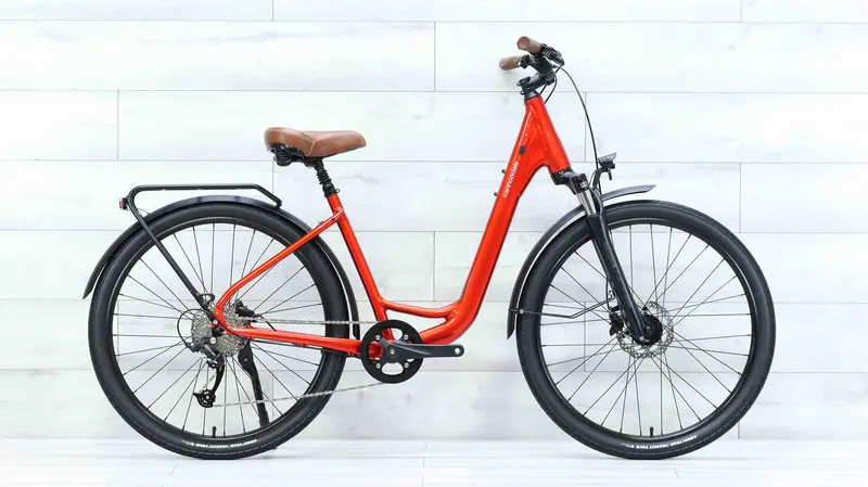 2024 Cannondale Adventure Eq Hybrid Road Bike - Medium 1