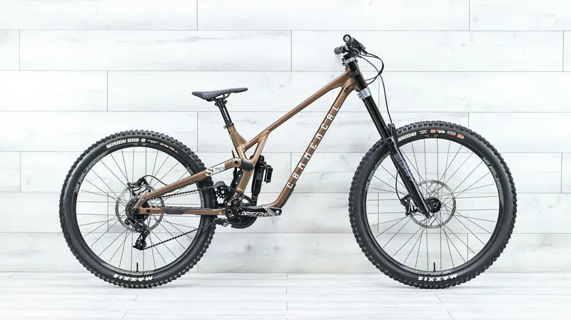 Commencal Supreme Dh V5 Ride Downhill Bike - 2023, Large 1