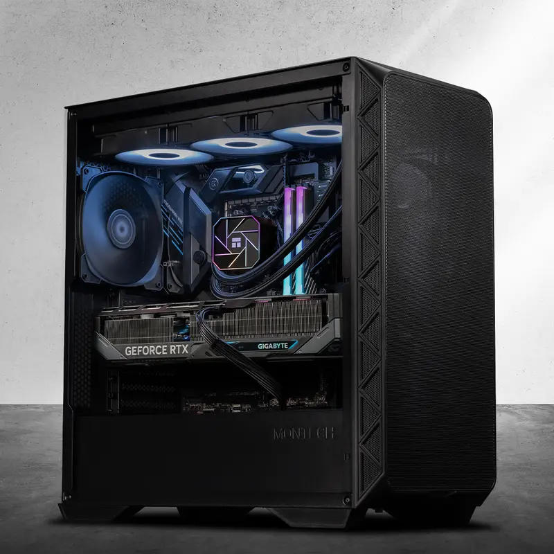Focus Ultimate : Intel Ex / Ultra 7 270K  Plus + Geforce Rtx 5090 1