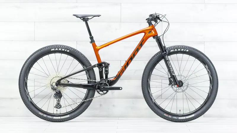 Giant Anthem Advanced Pro 29 3 Mountain Bike - 2022, Large 1