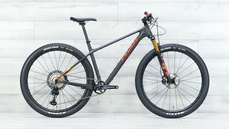 Pivot Les Sl Pro Xt/Xtr W/ Carbon Wheels Mountain Bike - 2024, Large 1