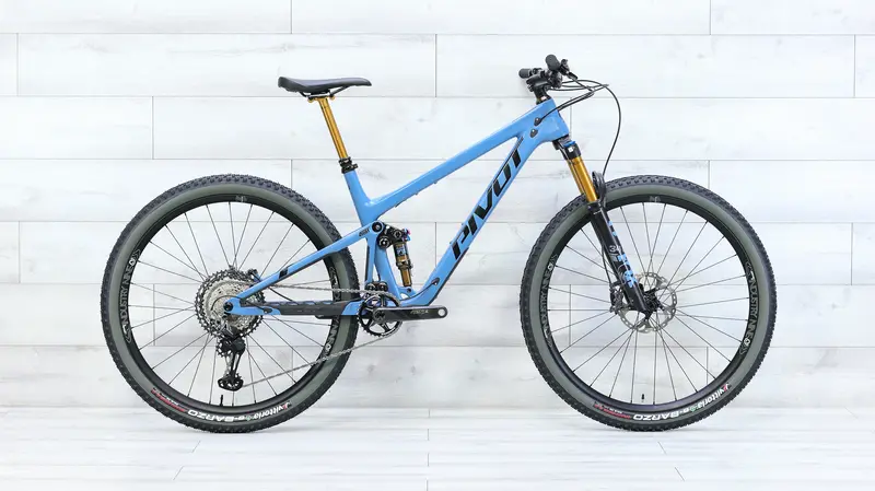 Pivot Trail 429 Pro Xt/Xtr Mountain Bike - 2022, Large 1