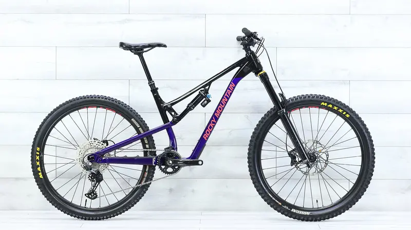 Rocky Mountain Altitude Alloy 30 Mountain Bike - 2021, Medium 1