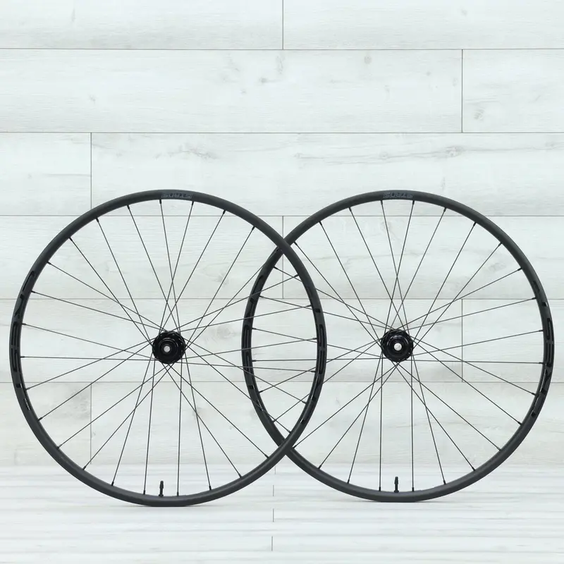 Stans Crest Cb7 Carbon 29 Mountain And Gravel Wheelset Sram Xdr 1