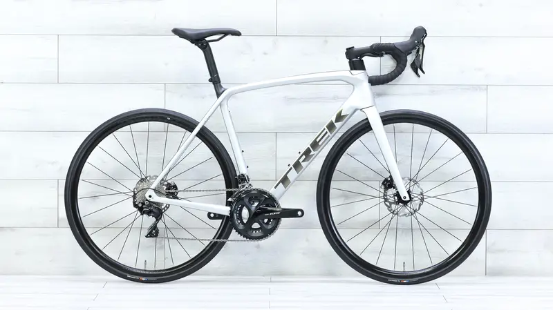 Trek Emonda Sl 5 Disc Road Bike - 2022, 56Cm 1