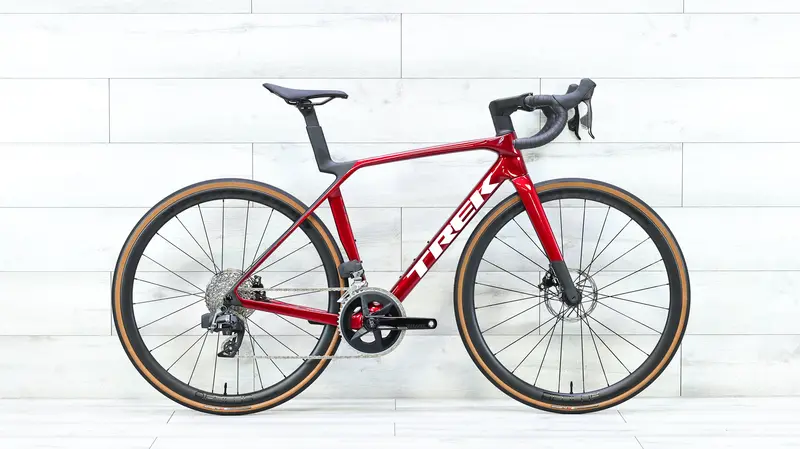 Trek Madone Sl 6 Axs Gen 8 Road Bike - 2025, Medium 1