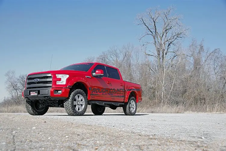 Rough Country 55531 – 4-Inch Lift Kit With Lifted Struts For 2015–2020 Ford F-150 4Wd 1